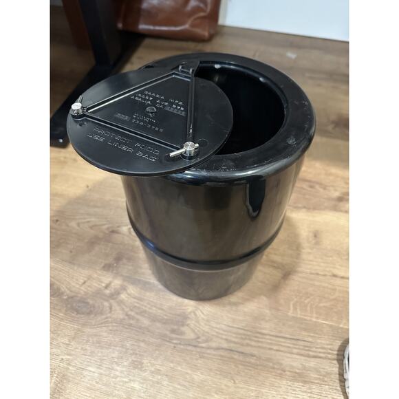 Backpackers’ Cache “Save the Bear” Bear Canister + Inner Bag – Ships Free! - Picture 2 of 5